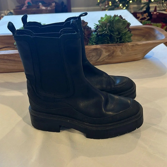 Sam Edelman Lulia Lug Sole Chelsea Boot boots Size 9 Leather Platform Chunky EUC - Picture 1 of 7